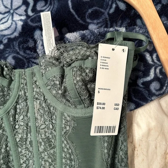 NWT URBAN OUTFITTERS “ Out From Under” corset - size small - Picture 3 of 4